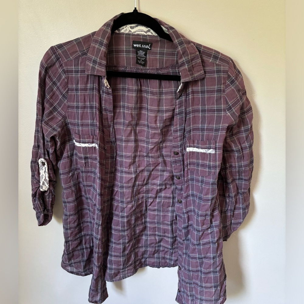 Wet Seal Women’s Plaid Button Up Top